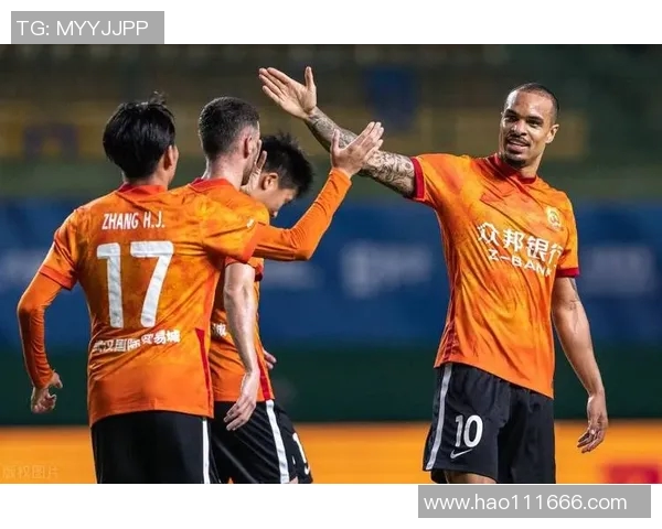 武汉足球队在全国锦标赛积分榜上以85分稳居第一名展现强劲实力