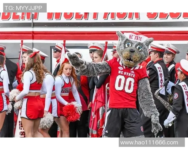 杜克大学与北卡罗来纳大学经典对决精彩录像回放全程回顾