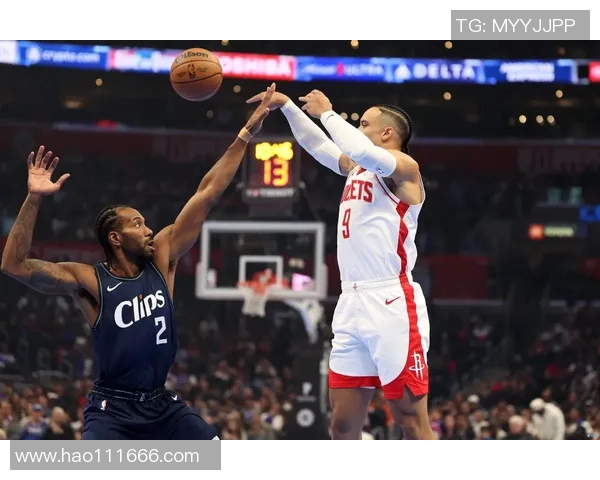 火箭季后赛对决快船的精彩瞬间与战术分析