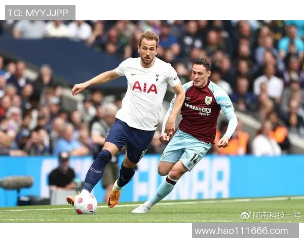 凯恩的传奇之路：从天才少年到足球巨星的辉煌历程