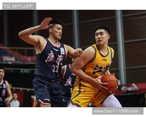 吴冠希：从青涩球员到篮球明星的成长之路与未来展望