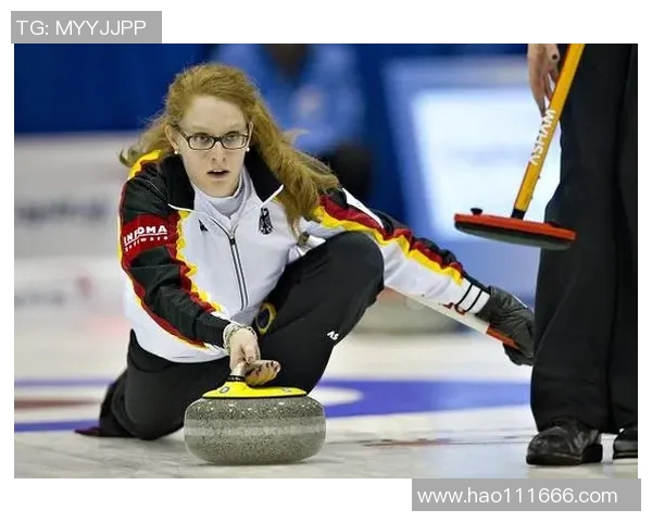 女子冰壶德国队对决强敌展现冰上风采与竞技精神