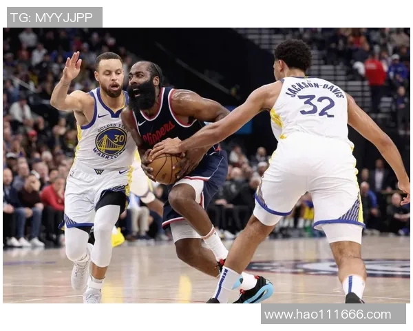 步行者主场迎战猛龙双方争夺季后赛席位的关键之战