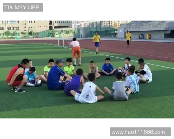 陈丽专访：从绿茵场到人生舞台的足球旅程回顾与展望